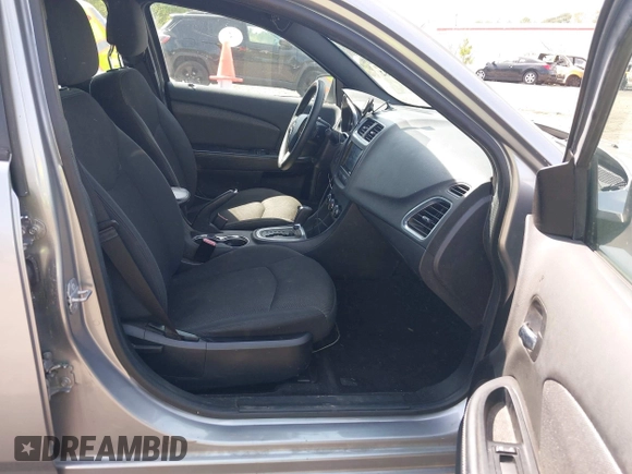 2014 Dodge Avenger SE with VIN 1C3CDZAB0EN133684, listed as a IAAI auction lot 41923432 with 158,771 mi miles and . Bid and sale history available at DreamBid. Image 5.