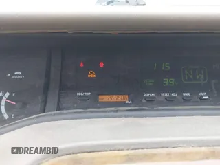 2000 Toyota Avalon XL with VIN 4T1BF28B0YU024842, listed as a IAAI auction lot 41630268 with 260,586 mi miles and . Bid and sale history available at DreamBid. Image 7.