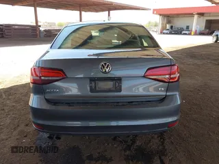 2017 Volkswagen Jetta S с VIN 3VW2B7AJ2HM350559, выставлен на аукционе IAAI как лот 42262206 с пробегом 112 333 миль миль и . История ставок и продаж доступна на DreamBid. Изображение 15.