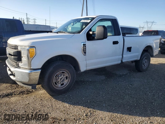 2017 Ford F-250 XL with VIN 1FTBF2A64HEE26438, listed as a Copart auction lot 45762404 with 133,077 mi miles and Salvage title. Bid and sale history available at DreamBid. Image 1.