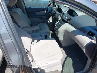 2011 Honda Odyssey EX with VIN 5FNRL5H43BB069014, listed as a IAAI auction lot 41902908 with 182,492 mi miles. Bid and sale history available at carsss.com. Image 5.