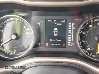 2017 Jeep Cherokee Latitude z VIN 1C4PJLCB2HW642335, wystawiony jako IAAI lot #42468776 z przebiegiem 147 126 mil mil oraz . Historia ofert i sprzedaży dostępna na DreamBid. Obrazek 7.