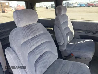 1995 Dodge Caravan z VIN 2B4GH55R6SR126834, wystawiony jako IAAI lot #40688913 z przebiegiem 39 192 mil mil oraz . Historia ofert i sprzedaży dostępna na DreamBid. Obrazek 8.