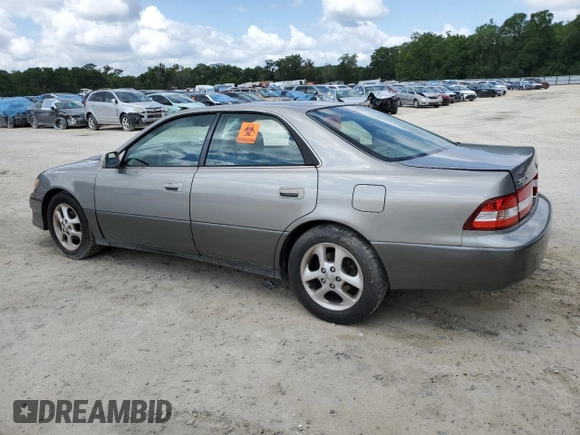 2001 Lexus ES 300 with VIN JT8BF28G615110977, listed as a Copart auction lot 55073025 with 194,948 mi miles and Salvage Title. Bid and sale history available at DreamBid. Image 2.