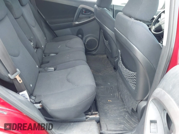 2007 Toyota RAV4 Sport z VIN JTMBD32V075089735, wystawiony jako IAAI lot #42448493 z przebiegiem 183 051 mil mil oraz . Historia ofert i sprzedaży dostępna na DreamBid. Obrazek 8.