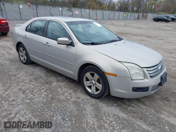 2009 Ford Fusion SE with VIN 3FAHP07159R162125, listed as a IAAI auction lot 42032515 with 339,243 mi miles. Bid and sale history available at carsss.com. Image 1.