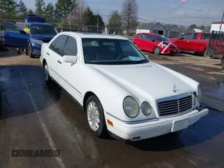 1999 Mercedes-Benz E-Class with VIN WDBJF65H5XA774610, listed as a IAAI auction lot 41838031 with 1 mi miles. Bid and sale history available at carsss.com. Image 1.
