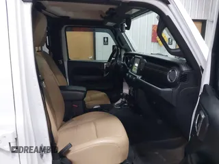 2018 Jeep Wrangler Unlimited Sahara z VIN 1C4HJXEG3JW117990, wystawiony jako IAAI lot #42290861 z przebiegiem 86 907 mil mil oraz . Historia ofert i sprzedaży dostępna na DreamBid. Obrazek 5.