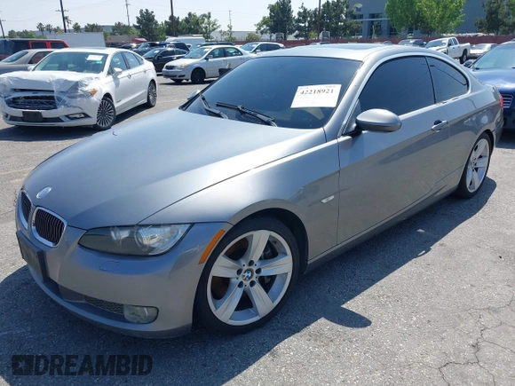 2007 BMW 3 Series 335i z VIN WBAWB735X7PV83843, wystawiony jako IAAI lot #42218921 z przebiegiem 169 401 mil mil oraz . Historia ofert i sprzedaży dostępna na DreamBid. Obrazek 2.