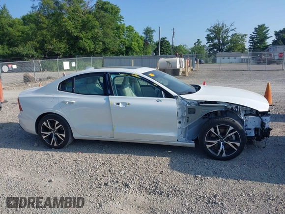 2024 Volvo S60 Core Dark Theme with VIN 7JRL12TK9RG303982, listed as a IAAI auction lot 42612329 with 5,618 mi miles and . Bid and sale history available at DreamBid. Image 14.