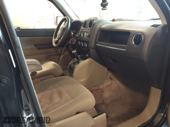2014 Jeep Patriot Sport with VIN 1C4NJPBA3ED888275, listed as a IAAI auction lot 41875560 with 149,129 mi miles. Bid and sale history available at carsss.com. Image 5.