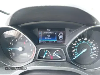 2013 Ford Escape Titanium z VIN 1FMCU9J9XDUA10838, wystawiony jako IAAI lot #42702521 z przebiegiem 86 815 mil mil oraz . Historia ofert i sprzedaży dostępna na DreamBid. Obrazek 7.