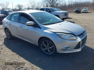 2013 Ford Focus SE with VIN 1FADP3F27DL308798, listed as a IAAI auction lot 41787683 with 158,581 mi miles. Bid and sale history available at carsss.com. Image 1.