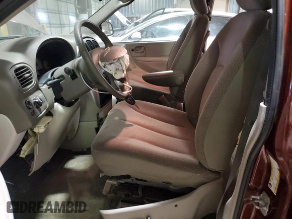 2007 Chrysler Town & Country Touring with VIN 2A4GP54LX7R221370, listed as a Copart auction lot 42526585 with 217,368 mi miles and Salvage Title. Bid and sale history available at DreamBid. Image 7.