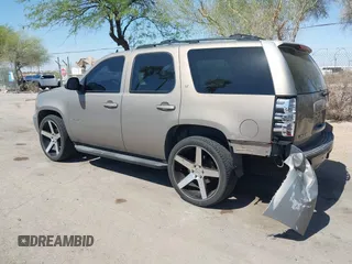 2007 Chevrolet Tahoe LT z VIN 1GNFC13077R226276, wystawiony jako IAAI lot #42232796 z przebiegiem 169 595 mil mil oraz . Historia ofert i sprzedaży dostępna na DreamBid. Obrazek 3.