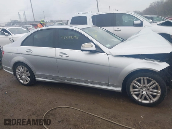 2008 Mercedes-Benz C-Class 3.0L Sport with VIN WDDGF81X48F148206, listed as a IAAI auction lot 41548105 with 109,451 mi miles. Bid and sale history available at carsss.com. Image 13.