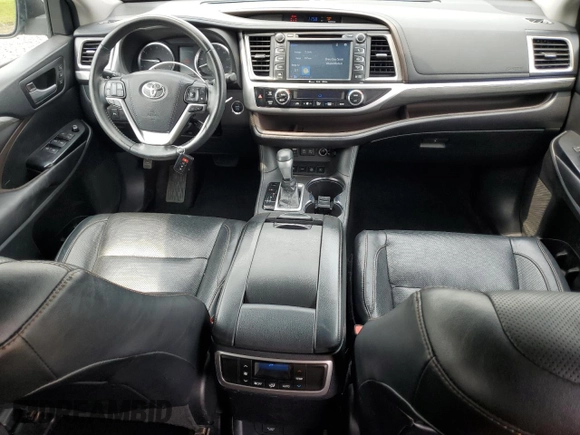 2018 Toyota Highlander Limited with VIN 5TDDZRFH9JS817037, listed as a Copart auction lot 60607945 with 101,624 mi miles and Salvage title. Bid and sale history available at DreamBid. Image 8.