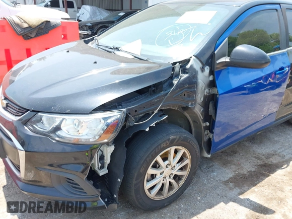 2018 Chevrolet Sonic LT z VIN 1G1JD5SH7J4119014, wystawiony jako IAAI lot #42320707 z przebiegiem 88 296 mil mil oraz . Historia ofert i sprzedaży dostępna na DreamBid. Obrazek 6.