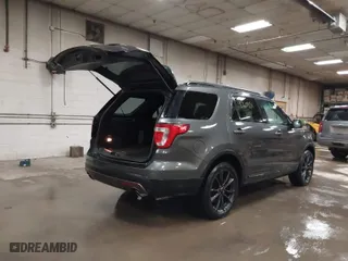 2017 Ford Explorer XLT with VIN 1FM5K8D81HGD27004, listed as a IAAI auction lot 41760831 with 107,187 mi miles. Bid and sale history available at carsss.com. Image 4.