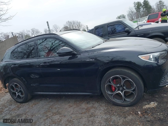2023 Alfa Romeo Stelvio Ti with VIN ZASPAKBN6P7D56722, listed as a IAAI auction lot 41363962 with 50,073 mi miles. Bid and sale history available at carsss.com. Image 14.