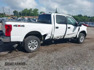 2021 Ford F-250 XL with VIN 1FT7W2B63MEE02260, listed as a IAAI auction lot 42728896 with 74,728 mi miles and . Bid and sale history available at DreamBid. Image 4.