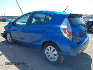 2013 Toyota Prius One z VIN JTDKDTB33D1555756, wystawiony jako IAAI lot #41962684 z przebiegiem Nie podano mil oraz . Historia ofert i sprzedaży dostępna na DreamBid. Obrazek 3.