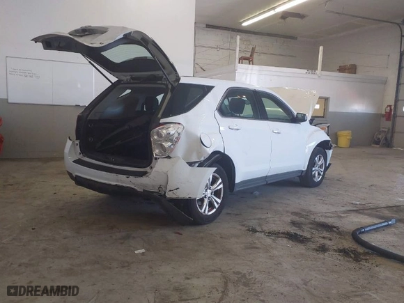 2014 Chevrolet Equinox LS with VIN 2GNALAEK4E6100264, listed as a IAAI auction lot 41655581 with 101,257 mi miles. Bid and sale history available at carsss.com. Image 4.