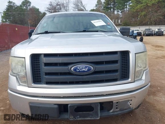 2010 Ford F-150 XL with VIN 1FTEW1CWXAFD26526, listed as a IAAI auction lot 41141650 with 200,042 mi miles. Bid and sale history available at carsss.com. Image 12.
