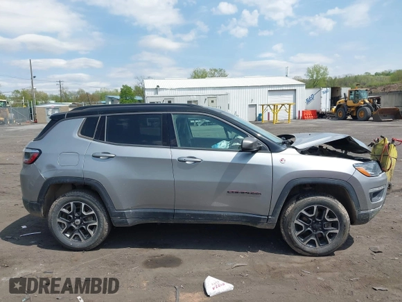 2020 Jeep Compass Trailhawk with VIN 3C4NJDDB4LT171685, listed as a IAAI auction lot 42168366 with 76,390 mi miles and . Bid and sale history available at DreamBid. Image 13.