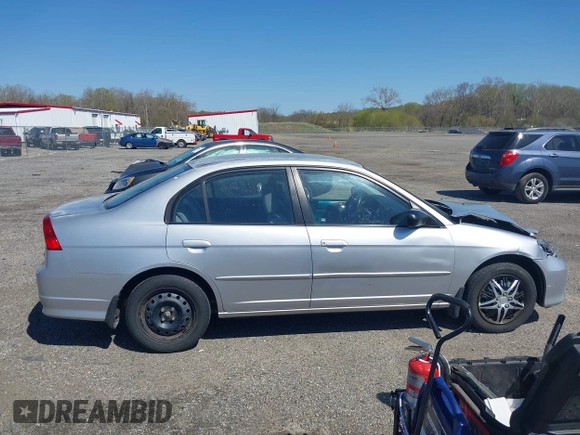 2005 Honda Civic LX with VIN 2HGES16595H589224, listed as a IAAI auction lot 42068288 with 175,049 mi miles and . Bid and sale history available at carsss.com. Image 13.