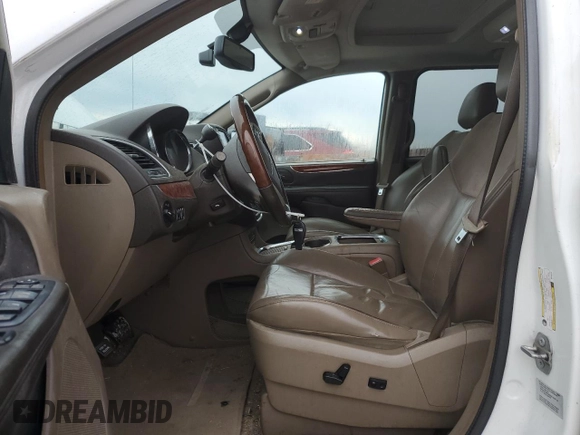 2016 Chrysler Town & Country Limited Platinum with VIN 2C4RC1GG0GR167434, listed as a Copart auction lot 85876284 with 179,602 mi miles and Clean Title. Bid and sale history available at carsss.com. Image 7.