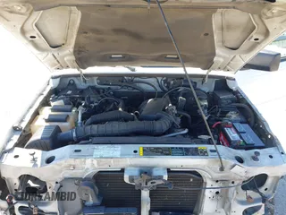 2006 Ford Ranger XL with VIN 1FTYR10UX6PA48980, listed as a IAAI auction lot 41651086 with 163,891 mi miles. Bid and sale history available at carsss.com. Image 10.