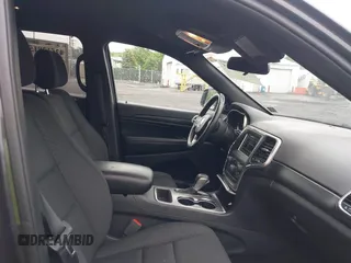 2019 Jeep Grand Cherokee Upland с VIN 1C4RJFAG3KC767765, выставлен на аукционе IAAI как лот 42513815 с пробегом 107 917 миль миль и . История ставок и продаж доступна на DreamBid. Изображение 5.