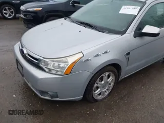 2008 Ford Focus SE with VIN 1FAHP33N18W190610, listed as a IAAI auction lot 41861989 with 1 mi miles. Bid and sale history available at carsss.com. Image 6.