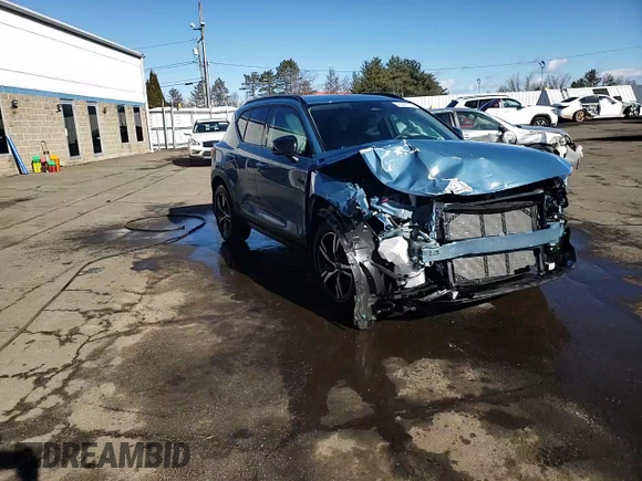 2024 Volvo XC40 Core Bright Theme with VIN YV4L12UK3R2208017, listed as a Copart auction lot 46664115 with 10,937 mi miles and Salvage title. Bid and sale history available at DreamBid. Image 14.