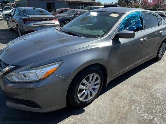 2018 Nissan Altima 2.5 SL with VIN 1N4AL3AP5JC156940, listed as a Copart auction lot 51164755 with 147,629 mi miles and Clean Title. Bid and sale history available at carsss.com. Image 2.