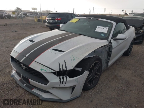 2020 Ford Mustang EcoBoost z VIN 1FATP8UH4L5120002, wystawiony jako IAAI lot #41977618 z przebiegiem 63 570 mil mil oraz . Historia ofert i sprzedaży dostępna na DreamBid. Obrazek 6.