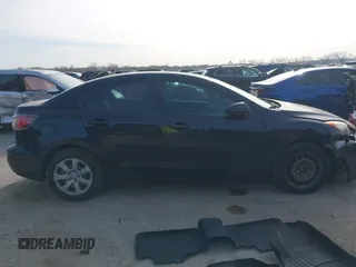 2013 Mazda Mazda3 i Sport with VIN JM1BL1U79D1828304, listed as a IAAI auction lot 41871463 with 95,453 mi miles. Bid and sale history available at carsss.com. Image 13.