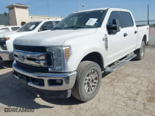 2019 Ford Super Duty F-250 SRW XL with VIN 1FT7W2B62KEE73513, listed as a IAAI auction lot 41810833 with 82,113 mi miles. Bid and sale history available at carsss.com. Image 17.