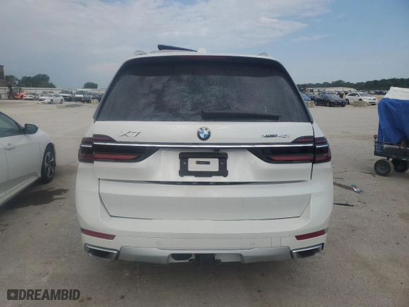2024 BMW X7 xDrive40i with VIN 5UX23EM07R9U74509, listed as a Copart auction lot 65131614 with 0 mi miles and Salvage Title. Bid and sale history available at carsss.com. Image 6.