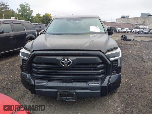 2022 Toyota Tundra 2WD SR5 with VIN 5TFLA5AB1NX001339, listed as a IAAI auction lot 40515694 with 47,644 mi miles. Bid and sale history available at carsss.com. Image 12.