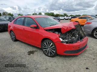 2014 Volkswagen Jetta Sedan SE with VIN 3VWD17AJ2EM436669, listed as a Copart auction lot 51181425 with 129,085 mi miles and Clean Title. Bid and sale history available at carsss.com. Image 4.