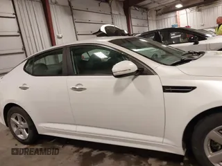 2015 Kia Optima LX z VIN 5XXGM4A76FG417507, wystawiony jako IAAI lot #41707567 z przebiegiem 136 466 mil mil oraz . Historia ofert i sprzedaży dostępna na DreamBid. Obrazek 14.