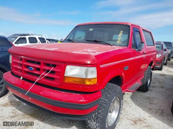 1996 Ford Bronco Custom with VIN 1FMEU15H1TLA52573, listed as a IAAI auction lot 40477130 with 1 mi miles. Bid and sale history available at carsss.com. Image 17.