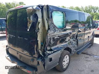 2017 Ford Transit XL z VIN 1FBZX2ZM3HKA20753, wystawiony jako IAAI lot #42340639 z przebiegiem 322 450 mil mil oraz . Historia ofert i sprzedaży dostępna na DreamBid. Obrazek 6.