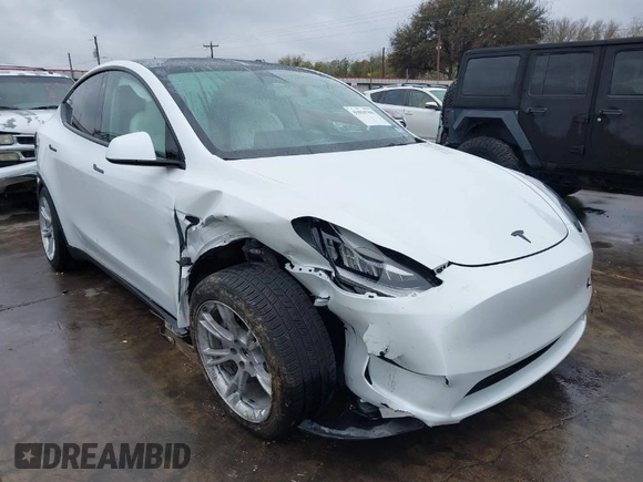 2022 Tesla Model Y Long Range with VIN 7SAYGDEE3NF380067, listed as a IAAI auction lot 41016704 with 52,180 mi miles and . Bid and sale history available at DreamBid. Image 1.