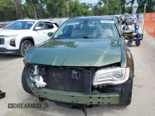 2018 Chrysler 300 Touring L z VIN 2C3CCAAG3JH190982, wystawiony jako Copart lot #54685645 z przebiegiem 125 839 mil mil oraz Szkoda całkowita • Salvage title. Historia ofert i sprzedaży dostępna na DreamBid. Obrazek 5.