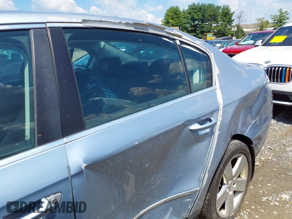 2007 Volkswagen Passat Wolfsburg Edition with VIN WVWAK73C77P152906, listed as a IAAI auction lot 42404087 with Not provided miles and . Bid and sale history available at DreamBid. Image 20.