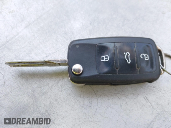 2013 Volkswagen Jetta SE z VIN 3VWDX7AJ4DM424276, wystawiony jako IAAI lot #41878223 z przebiegiem 152 789 mil mil oraz . Historia ofert i sprzedaży dostępna na DreamBid. Obrazek 11.