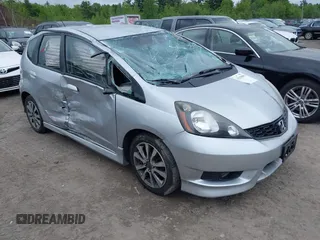 2013 Honda Fit Sport с VIN JHMGE8H59DC067410, выставлен на аукционе IAAI как лот 42319096 с пробегом 149 779 миль миль и . История ставок и продаж доступна на DreamBid. Изображение 1.